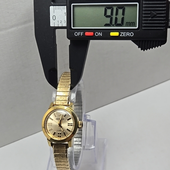 Womens Vintage Benrus Manual Wind Watch 10k R.G.F Stretch Band Runs Unique Retro - Picture 5 of 11